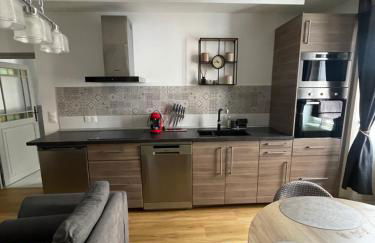 Liberté et Confort, appartement entier, moderne avec 2 chambres et cuisine équipée au coeur de Semur - Foto 38