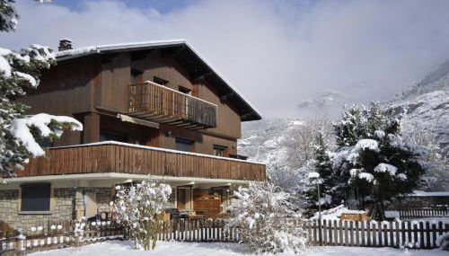 Chalet la Cachette Cyclists & Skiers - Foto 1