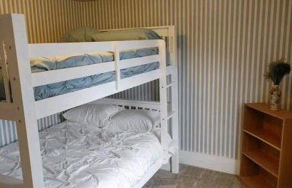 Entire Home - 4 Bedroom - Canandaigua - Steps Off Downtown - Walking distance to Restaurants, Shops, Breweries & Pubs - Foto 13