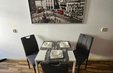 FERIENWOHNUNG 50m2 APARTMENT in ZITTAUER STADTZENTRUM INNENSTADT INNENRING TOP LAGE - WOHNEN AUF ZEIT IN ZITTAU - 1 RAUM WOHNUNG - Foto 4