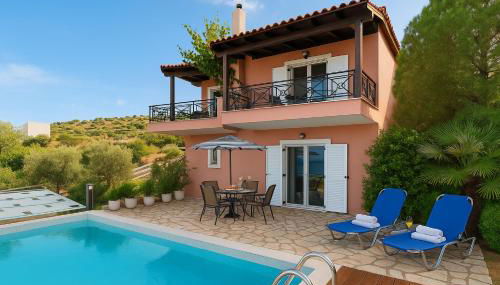 Coastal Paradise Found - Komis' Private Pool Retreat - Foto 5, Garden, sunbed, Garden view