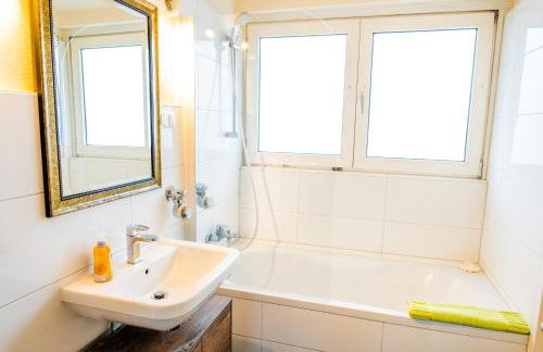 Art City-Studios Kassel 4 und 8, groß, modern, citynah, je 3 Schlafzimmer, kostenfreie Parkplätze, Süd-Balkons, ruhig, Herkulesblick - Foto 52