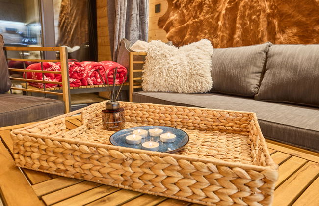 Luxe Timber Lodge & Pet Retreat - Photo 16