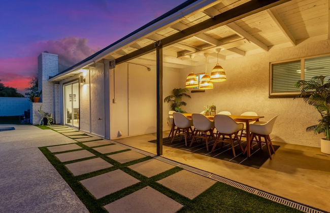 The Melrose ASU Pool Workspace Firepit - Photo 33