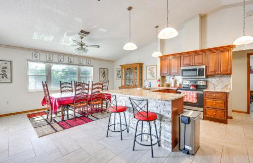 5 Mi to Weeki Wachee Spring Hill Home with Lanai - Foto 6