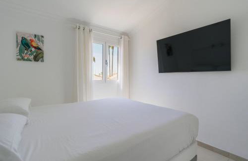 FaroQuilla Suites Pasito Blanco - Photo 36