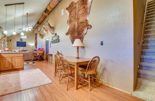 Cozy Strawn Cabin with Pool Access - Near Lake! - Foto 10