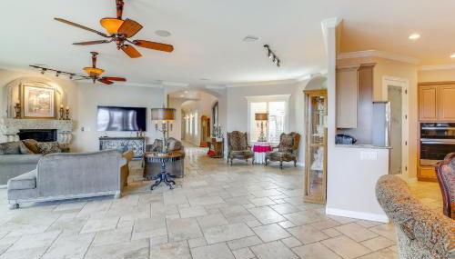 Spacious Luxe Home with Lake Access in Fort Mohave! - Foto 4