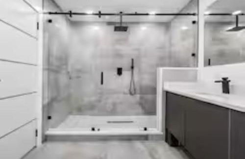 Unique Private Racing Track Villa in Miami Cinema - Foto 11