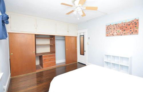 Spacious Home with Parking, Laundry - Near RU, RWJ, NJ Transit - Foto 19