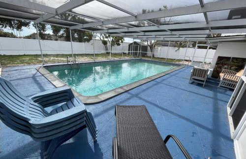 Vacation House with Heated Pool in Bradenton! - Foto 39