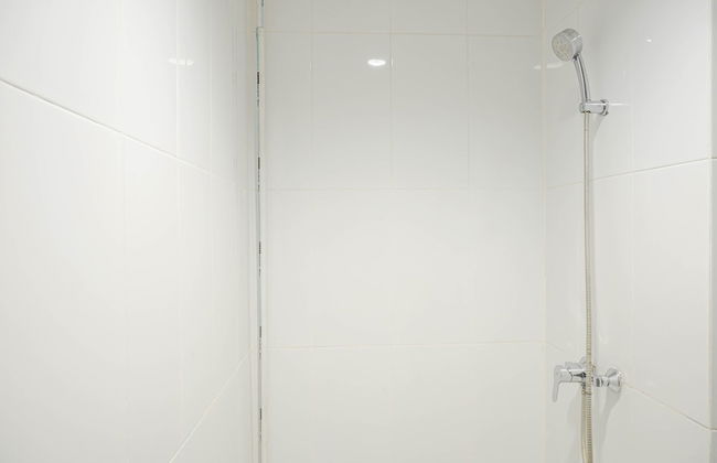 Homey with Private Lift 2BR Apartment at St. Moritz Puri near Mall - Foto 17