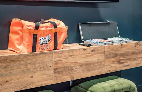 Rooftop Patio, Hot Tub and Games City Escape - Foto 37