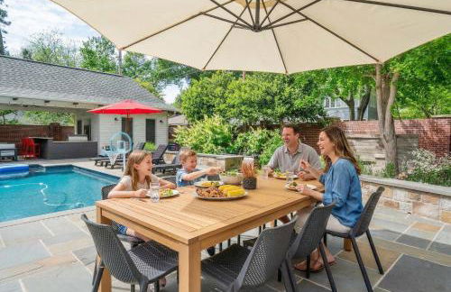 Pool Outdoor TV Fire Pit Game Room - Foto 36