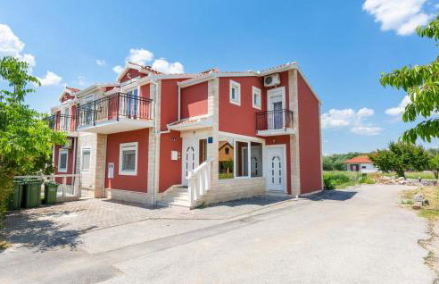 Awesome Home In Trilj - Photo 1