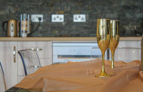 Lavish 2 bed sleeps 5 near Lanark - Photo 36