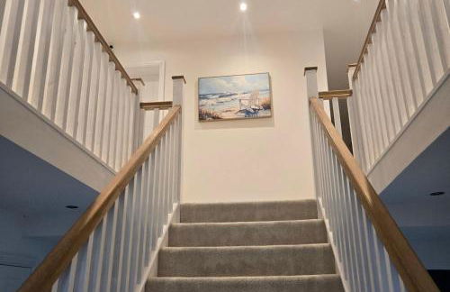 8 Bedroom House Sleeps 20 - Private Garden - Foto 18