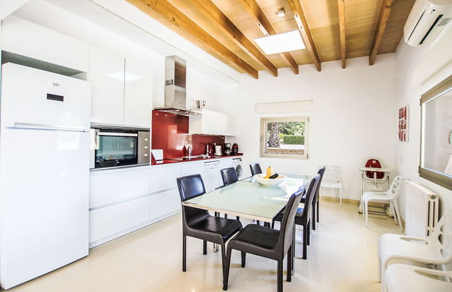 4 bedroom House in Maria de la Salut with private pool and garden - Photo 9