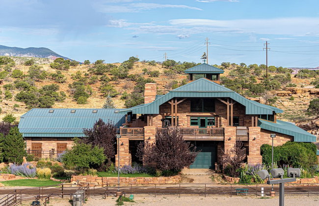 Cougar Ridge Resort - Photo 12