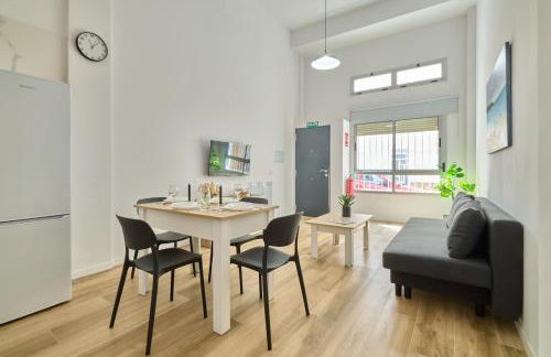 Hasta para 6 viajeros, Luz Natural Cocina Equipada - Foto 24