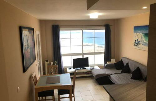 Beach front apartment with stunning ocean views! - Foto 4