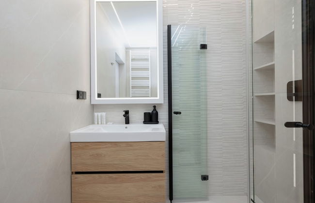 Beachside Apartment by Renters - Photo 23