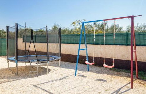 Three-Bedroom Holiday Home In Divsici - Foto 16