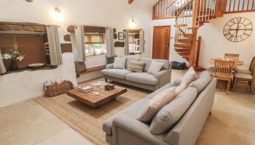 Riverside Barn - Photo 4