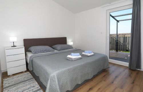 Apolo Apartments - Pool & Garden Retreat - Foto 2