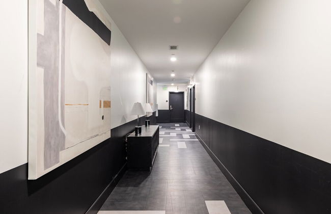 Dual Bachelor Pads w Rooftop Lounge Games Sleeps 26 5 Min to Broadway - Foto 50