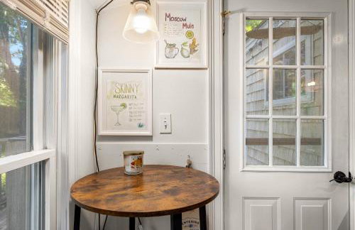 Babes Bungalow by Leavetown Vacations - Photo 10