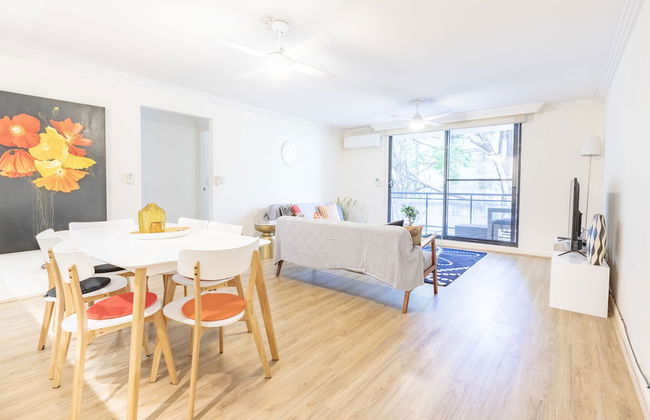 Perfectly Located Apt Rooftop Pool & Spa - Photo 5