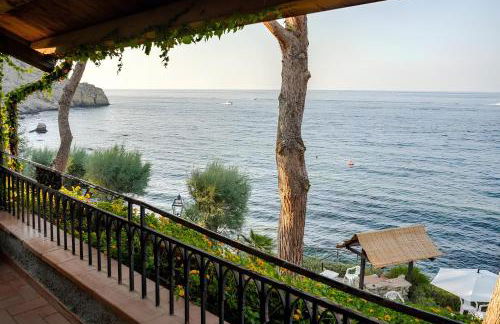 Alle due Torri, villa sulla roccia a picco sul mare - Foto 5