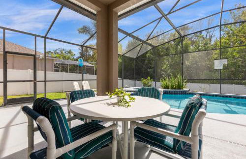 Upstay Home w Pool Hot Tub & Patio - Pet Friendly - Foto 5