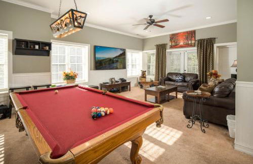 Mountain Retreat with Hot Tub, Game Room and Views - Foto 4