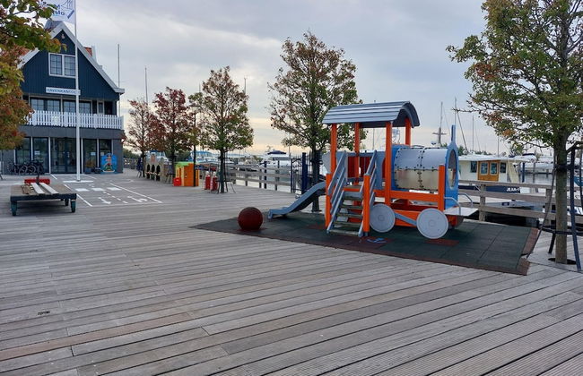 Luxury Houseboat in Volendam Marina - Foto 15