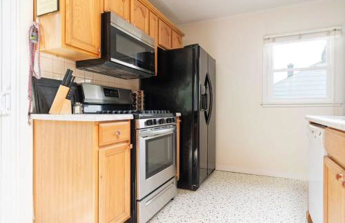 Peaceful Gem HotTub Fenced Yard & Near Downtown - Foto 6