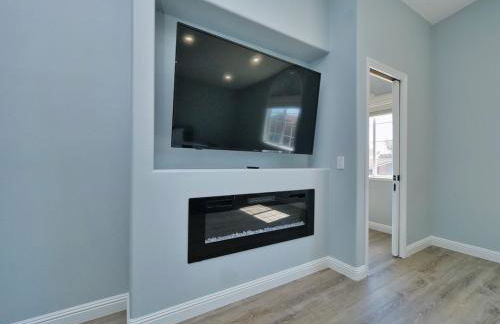 Renovated 5 Bd 3 Ba AC Private Deck Lawn - Foto 26