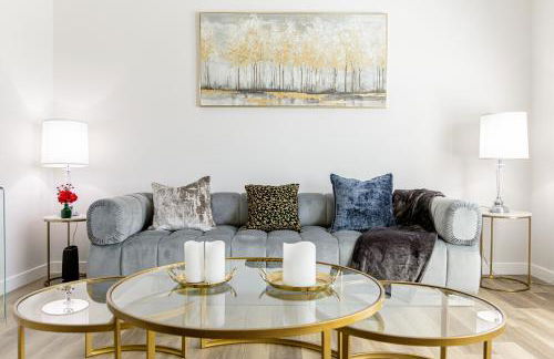 Oneluxstay 3BR Home Near the Beach - Foto 20