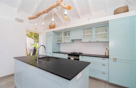 A Caribbean Gem With Stunning Hill and Ocean View - Foto 16