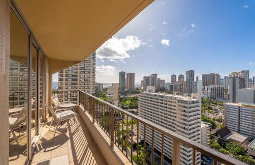 Honu Hale Penthouse 2 BDR Ocean View Waikiki - Photo 55