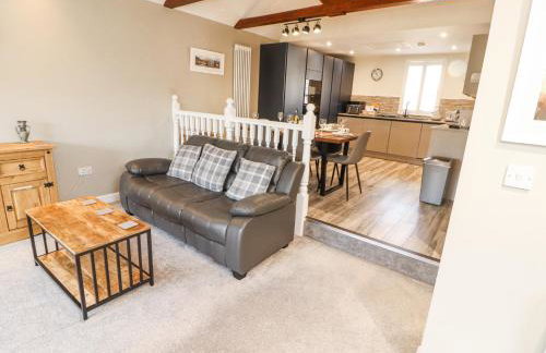 Squirrel Cottage - Photo 7