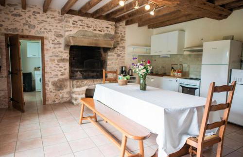 Gîte de charme rénové avec cheminée, terrasse et proche randonnées - Capacité 13 pers. - FR-1-410-179 - Foto 10