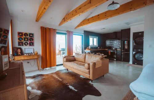 Romantic Desert Escape - Stargazing Dome, Hot Tub, Fire Pit, Hammocks, Cowboy Pool - Foto 10