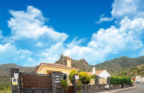 Villa in Tenerife with Pool and Sea Views - Foto 37