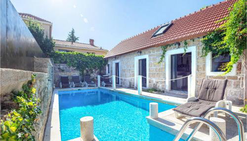 Gorgeous Home In Sinj - Foto 1