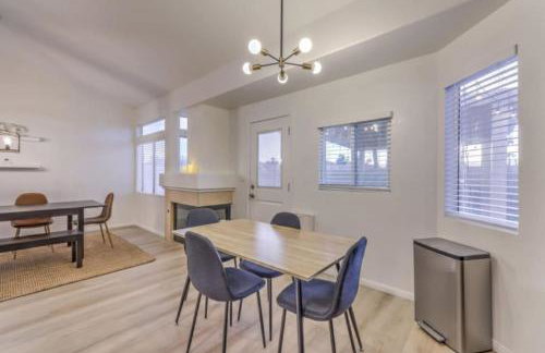 Creekwater | Pebbletech Pool & Spa 10 Min to Strip - Photo 13