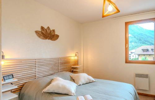 Slow Chalet Thônes lake & mountain 15 min to ski lift balcony parking - Foto 1