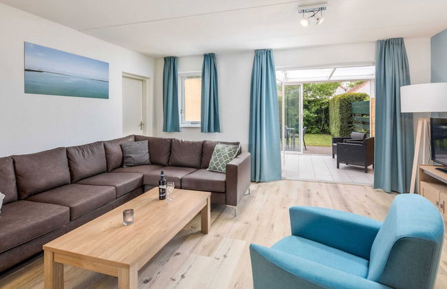 Modern Home by the Beach - Photo 5