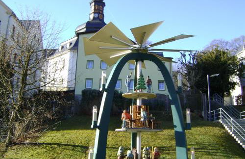 Hansis Lodge - Photo 2